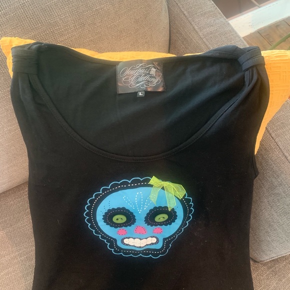 New tank top - Picture 2 of 2